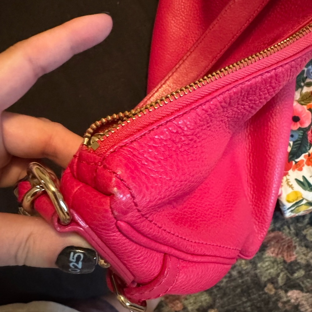 Kate Spade Finley Cobble Hill - Picture 16 of 16